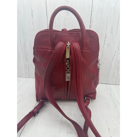 Wilson's Leather Red Backpack Sling Convertible Bag Pelle Studio Vtg See Photos - Picture 9 of 16